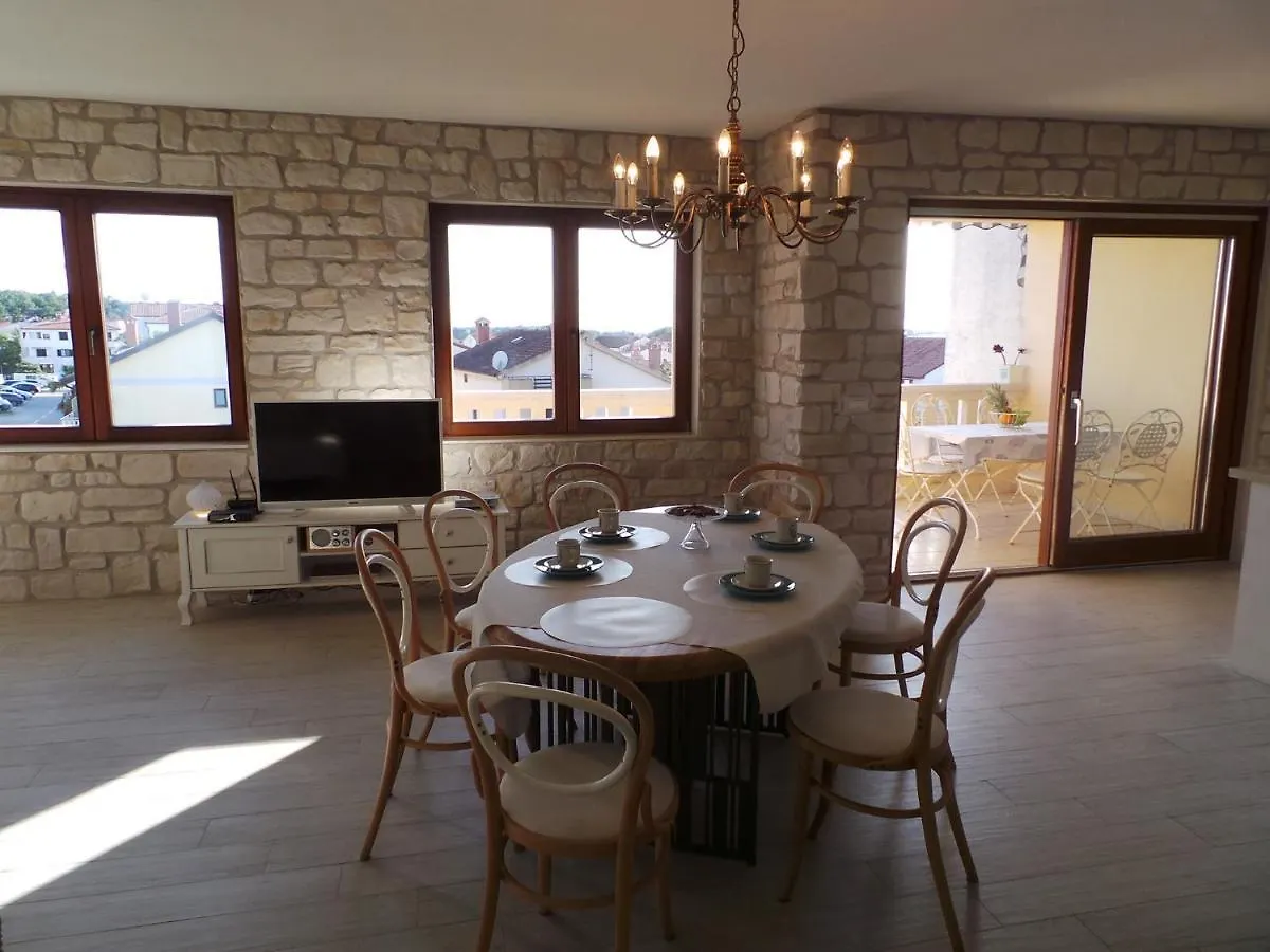 Apartments In Porec/Istrien 38388